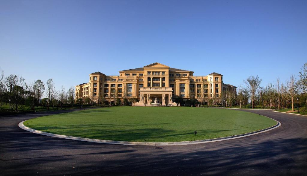 Landison Green Town Hotel Xinchang Ngoại thất bức ảnh