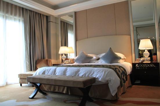 Landison Green Town Hotel Xinchang Phòng bức ảnh